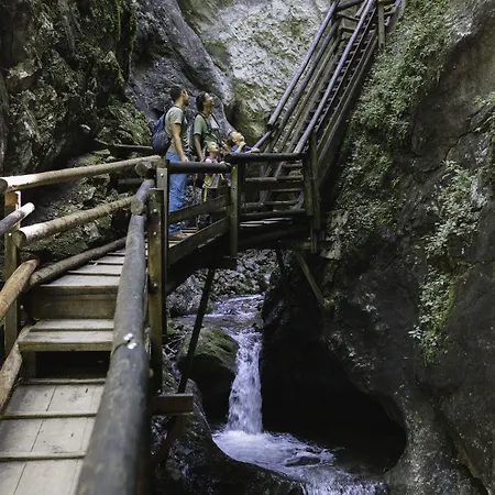 מלון Restaurant Roessl