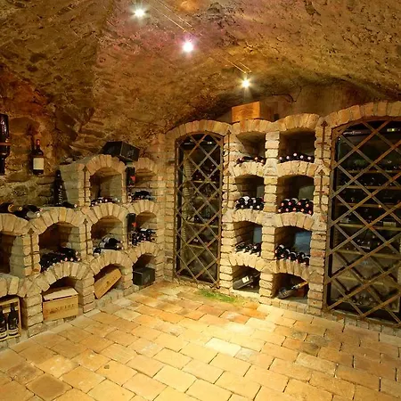 Restaurant Roessl מלון 3*