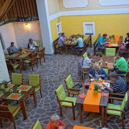 Hotel Restaurant Roessl